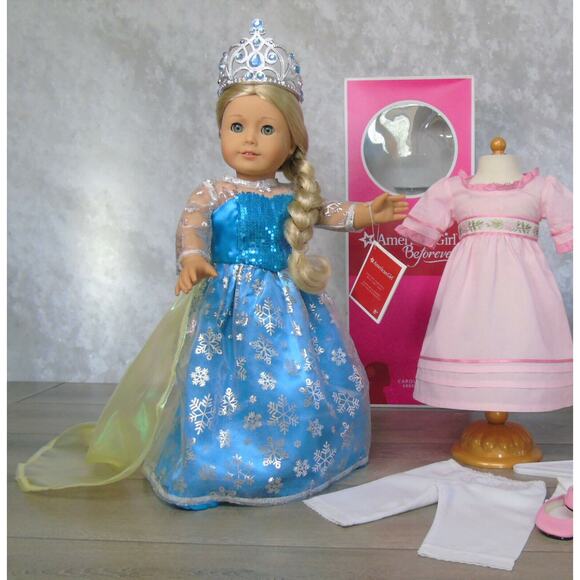 American Girl 18" CAROLINE DOLL + Meet Outfit Book Frozen Elsa Costume Tiara BOX - Picture 10 of 16